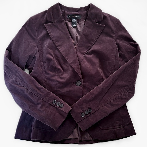 New York & Company Jackets & Blazers - NY&CO Velvet Blazer • Dark Plum • Size 10